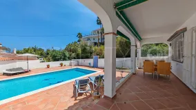 Villa en venta en Benalmadena con 3 dormitorios