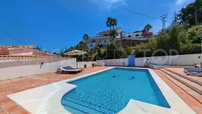 Villa en venta en Benalmadena con 3 dormitorios
