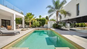 Villa in Marbesa for sale