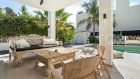 Villa in Marbesa for sale