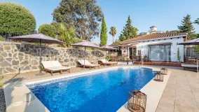 Buy villa in Alhaurin el Grande with 4 bedrooms