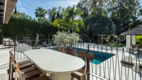 Villa for sale in Nueva Andalucia with 5 bedrooms