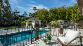 Villa for sale in Nueva Andalucia with 5 bedrooms