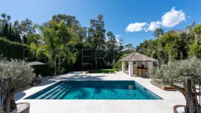 Villa for sale in Nueva Andalucia with 5 bedrooms