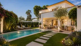 For sale villa in Guadalmina Baja
