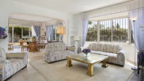 For sale villa in Guadalmina Baja