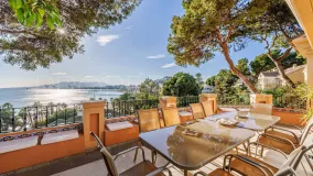 For sale villa in El Limonar with 10 bedrooms
