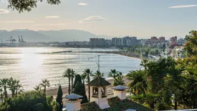 For sale villa in El Limonar with 10 bedrooms
