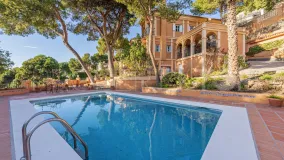 For sale villa in El Limonar with 10 bedrooms