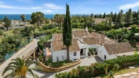 Villa for sale in Cascada de Camojan with 4 bedrooms