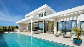 Buy 6 bedrooms villa in Los Flamingos