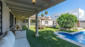 For sale San Pedro de Alcantara villa with 5 bedrooms