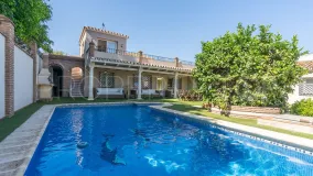 For sale San Pedro de Alcantara villa with 5 bedrooms