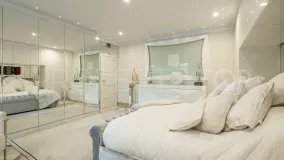 For sale Nueva Andalucia ground floor apartment with 2 bedrooms