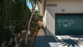 Se vende chalet en Alhaurin de la Torre con 5 dormitorios