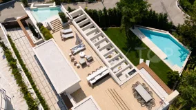 Villa de 5 dormitorios en venta en Los Monteros