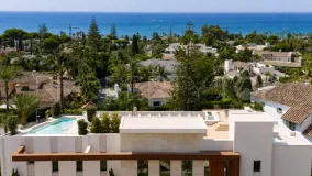 Villa de 5 dormitorios en venta en Los Monteros