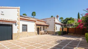 Villa in La Lluca for sale