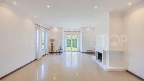 6 bedrooms Zona B villa for sale