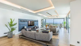 For sale Zona M villa with 5 bedrooms