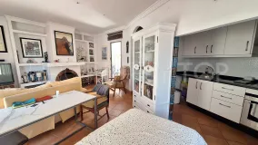 Se vende edificio con 5 dormitorios en Estepona Casco Antiguo