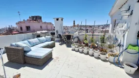 Se vende edificio con 5 dormitorios en Estepona Casco Antiguo