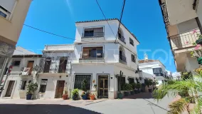 Se vende edificio con 5 dormitorios en Estepona Casco Antiguo