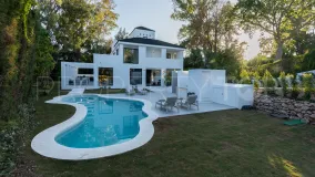 Buy villa in Las Brisas