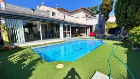 5 bedrooms villa for sale in Estepona Golf