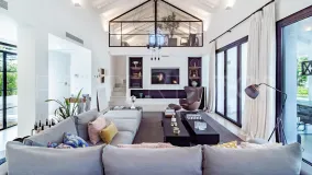 Comprar villa en Nueva Andalucia
