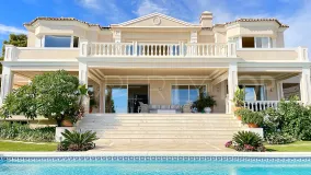 Villa a la venta en Marbella Golden Mile con 6 dormitorios