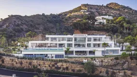 Benahavis 7 bedrooms villa for sale