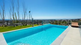 Comprar villa de 7 dormitorios en Benahavis