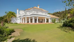 Buy villa in La Zagaleta