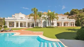 Buy villa in La Zagaleta