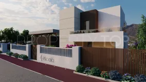 For sale Nueva Andalucia villa with 5 bedrooms