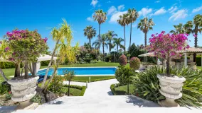 Nueva Andalucia, villa de 6 dormitorios en venta