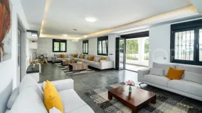 Chalet with 6 bedrooms for sale in Nueva Andalucia