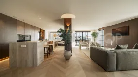 Chalet de 5 dormitorios en venta en Nueva Andalucia