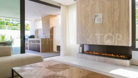 Apartment for sale in Marbella Golden Mile with 4 bedrooms