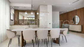 Apartment for sale in Marbella Golden Mile with 4 bedrooms