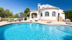 Buy villa in Pinosol with 3 bedrooms