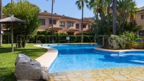Buy town house in Avda. Augusta