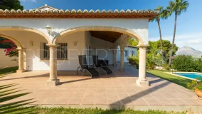 Villa de 3 dormitorios a la venta en Adsubia