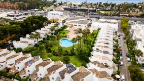 Town house in Sun Hill for sale