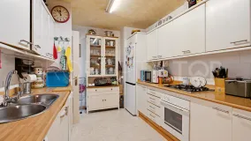 Town house in Sun Hill for sale