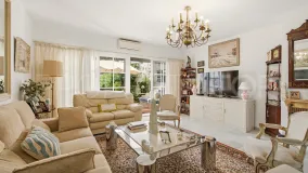 Town house in Sun Hill for sale