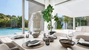 Villa con 5 dormitorios en venta en Estepona Este