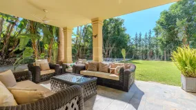 Villa a la venta en Marbella con 5 dormitorios