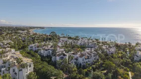 For sale apartment in Estepona